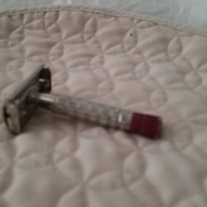 Vintage Gillette red tip razor